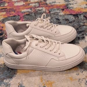 English Laundry White Textured Sneakers